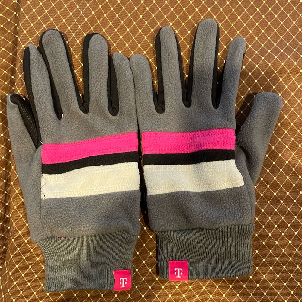 T Mobile Touch Screen Gloves Large new